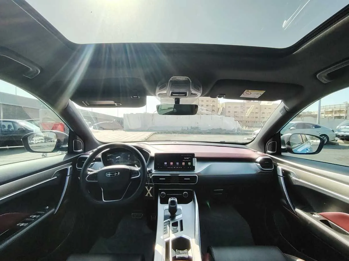 Car image 17