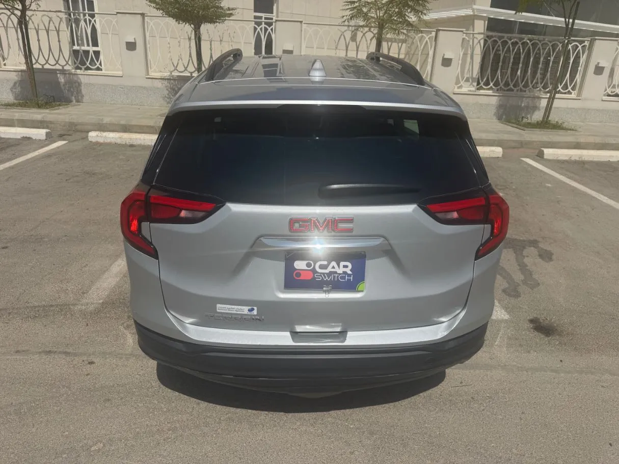 Car image 6