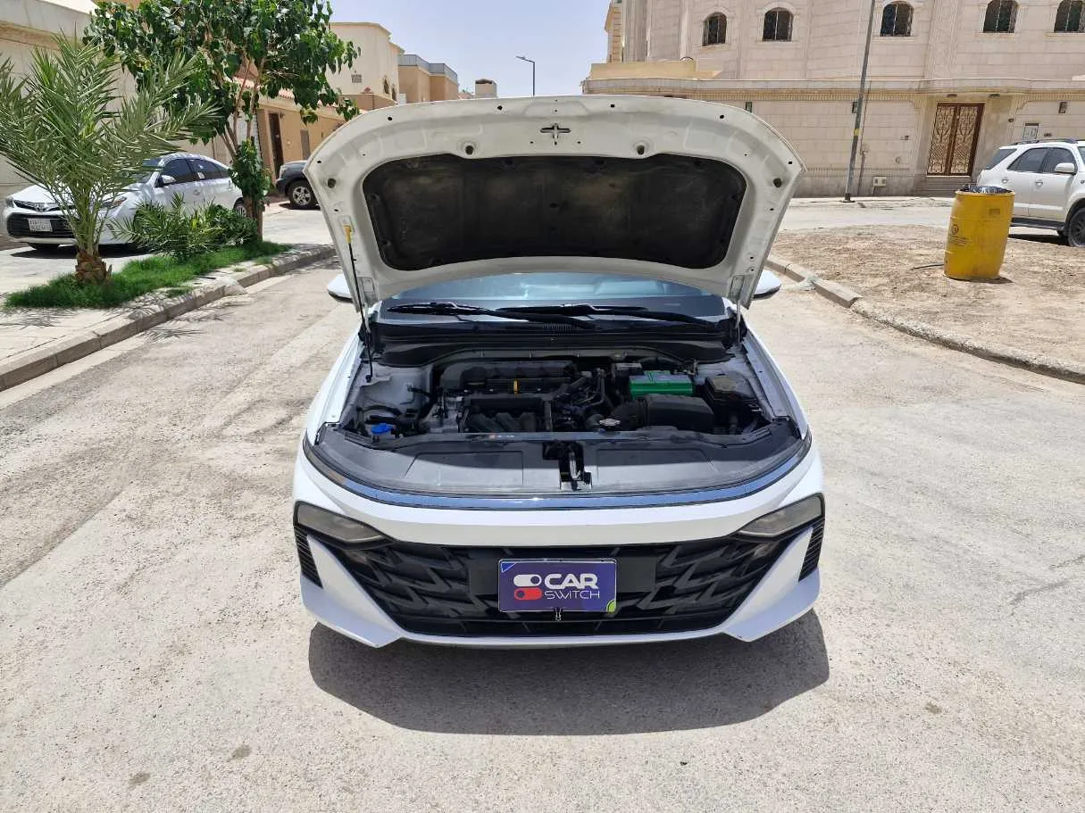 Car image 23
