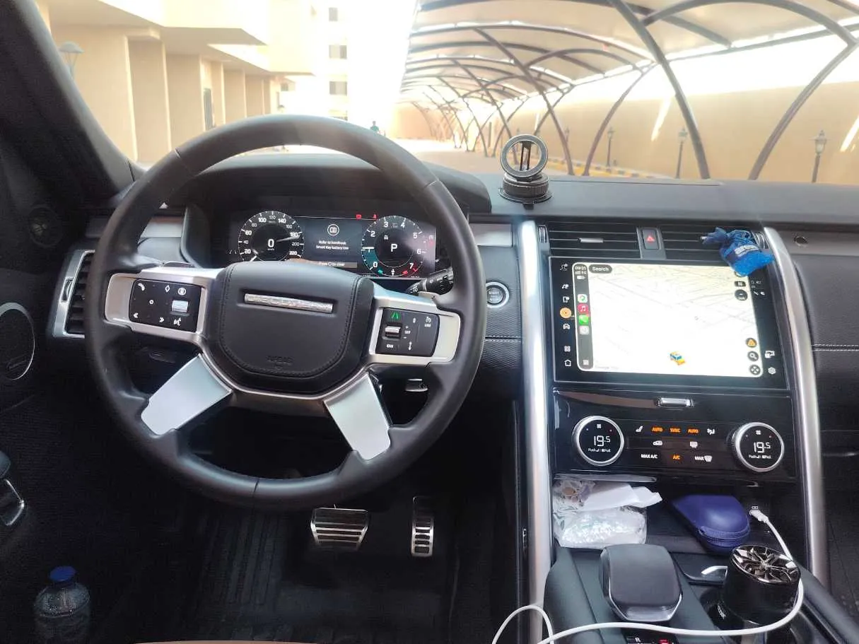 Car image 15