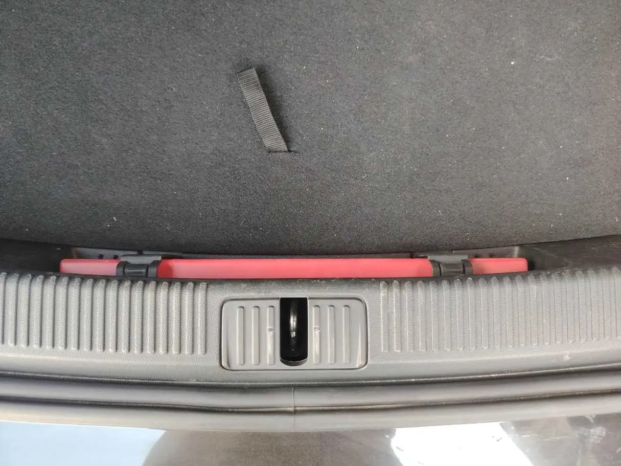Car image 39