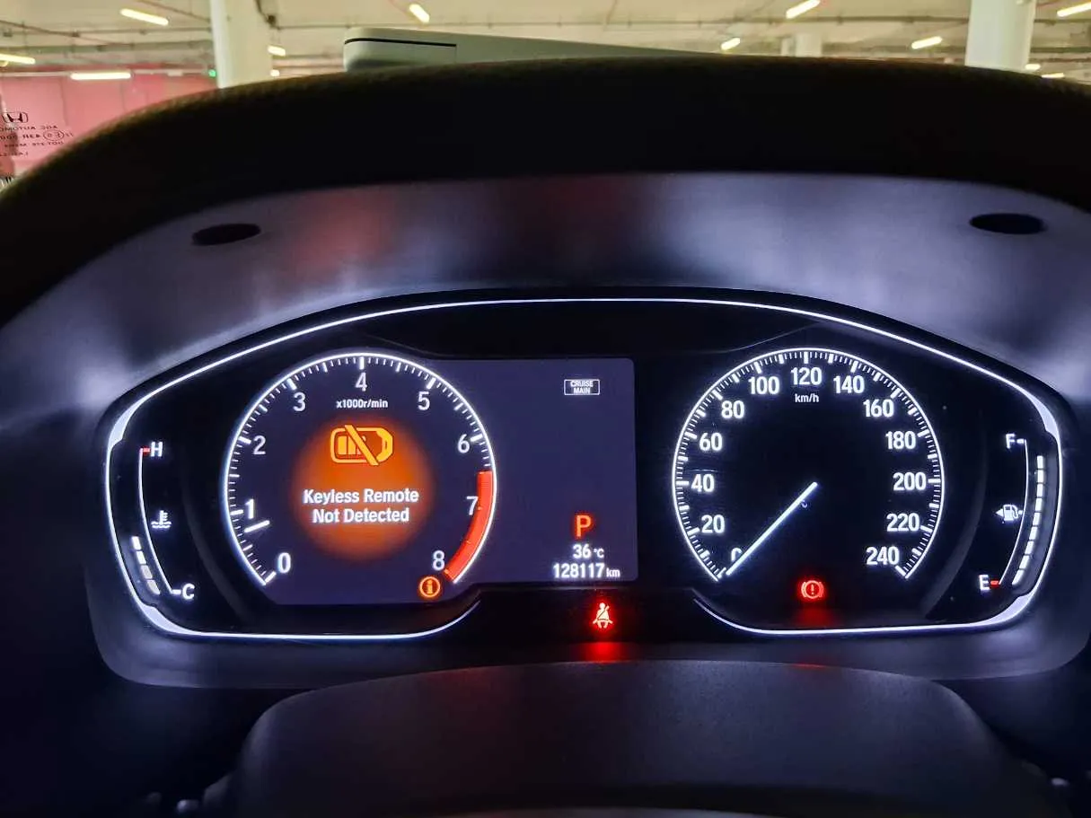 Car image 19