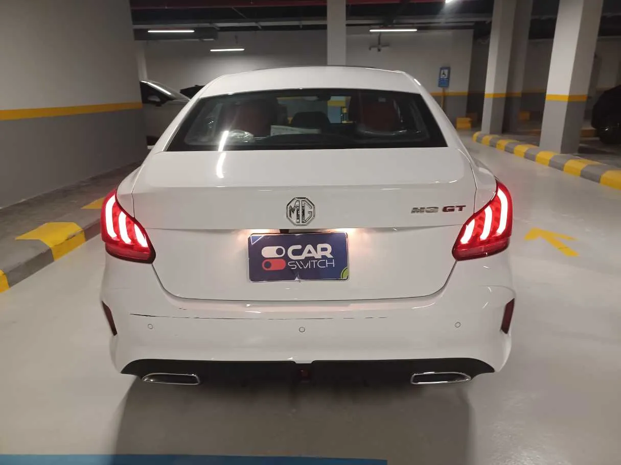 Car image 6