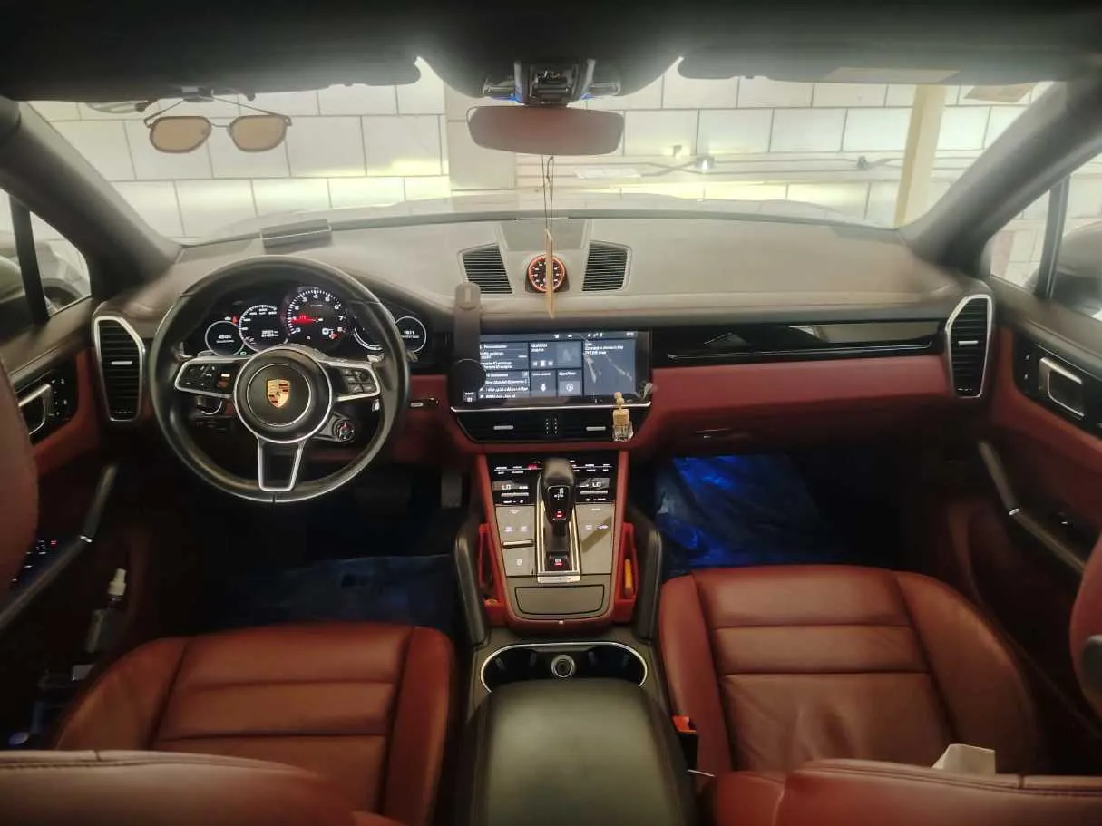 Car image 22