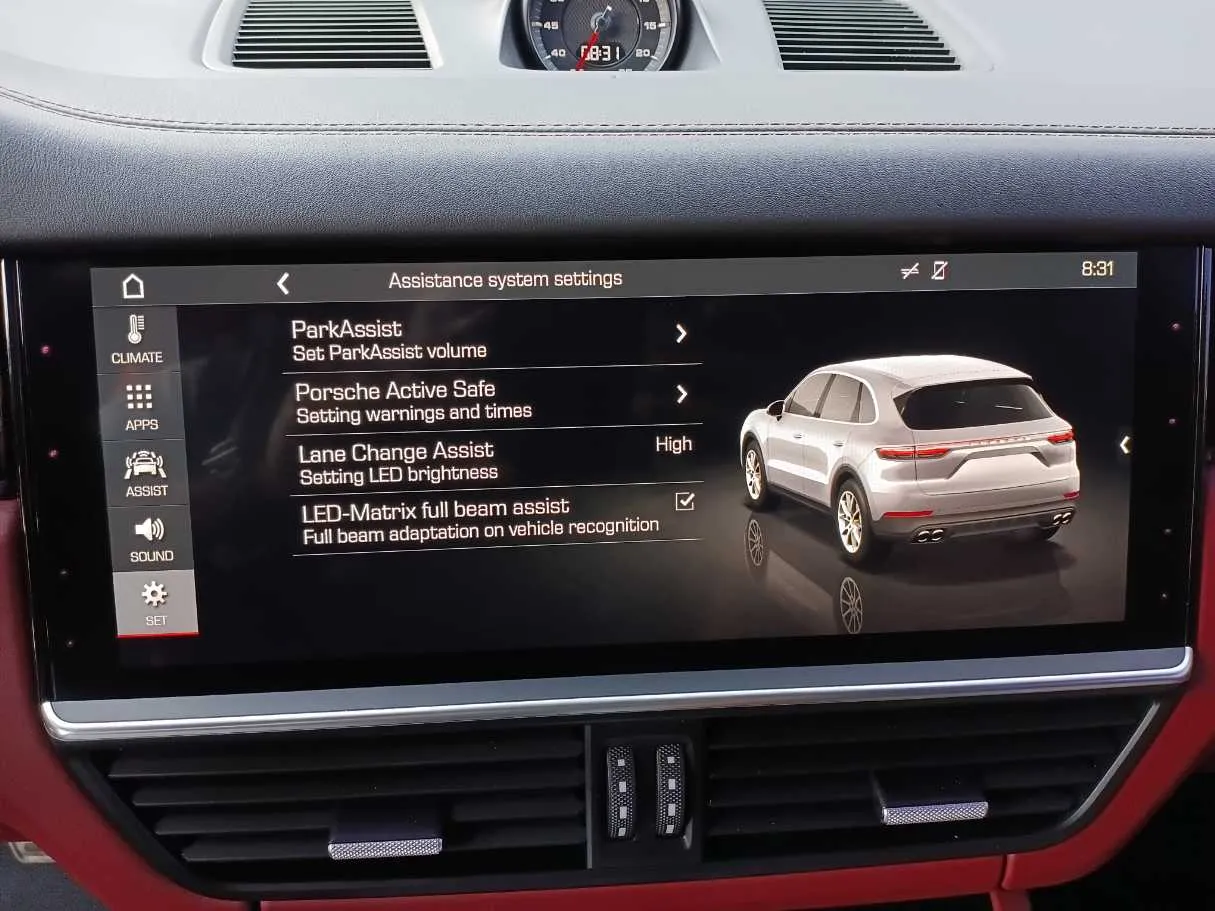 Car image 23