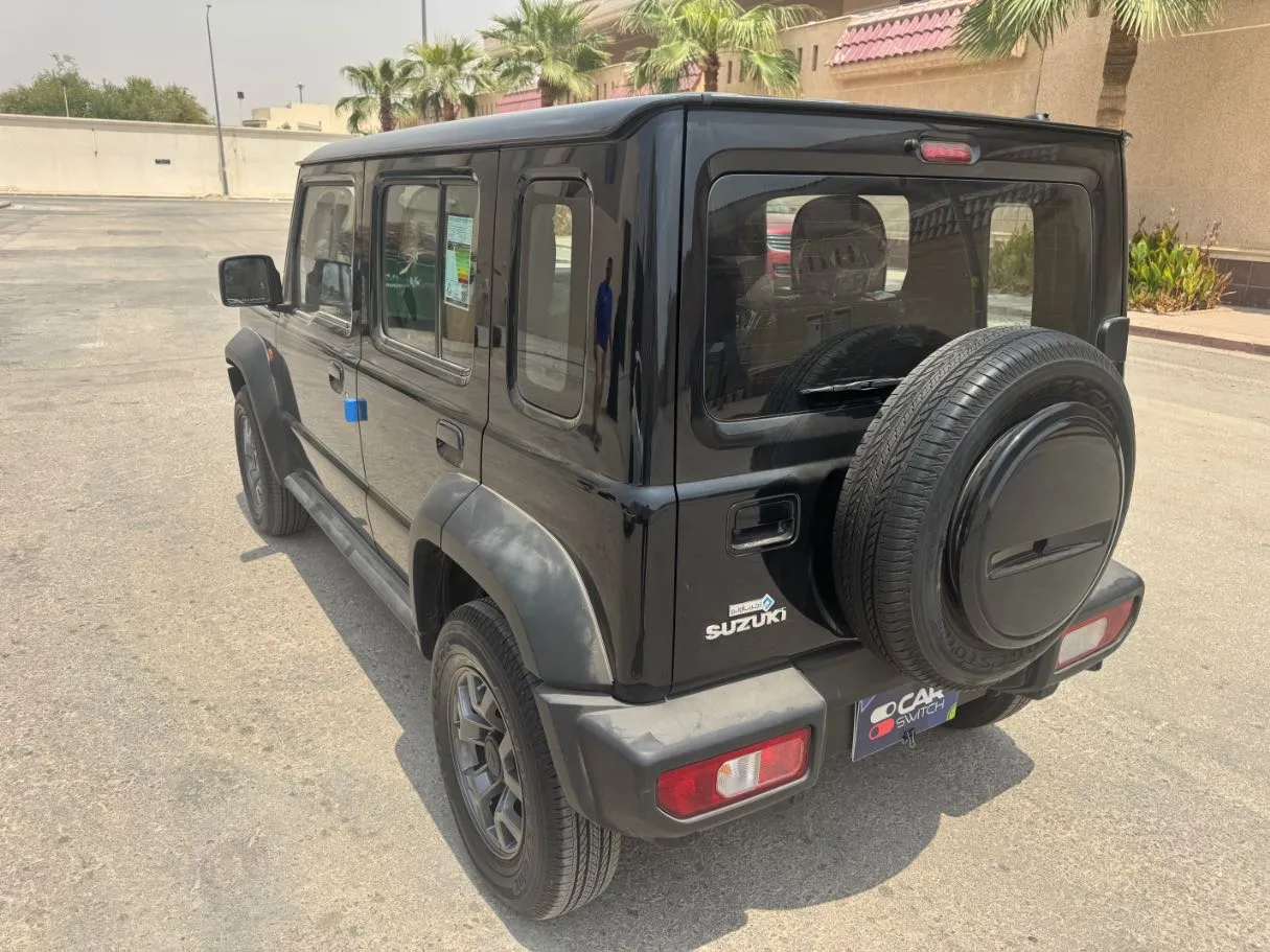 Car image 7