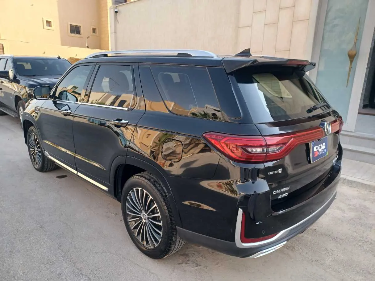 Car image 7