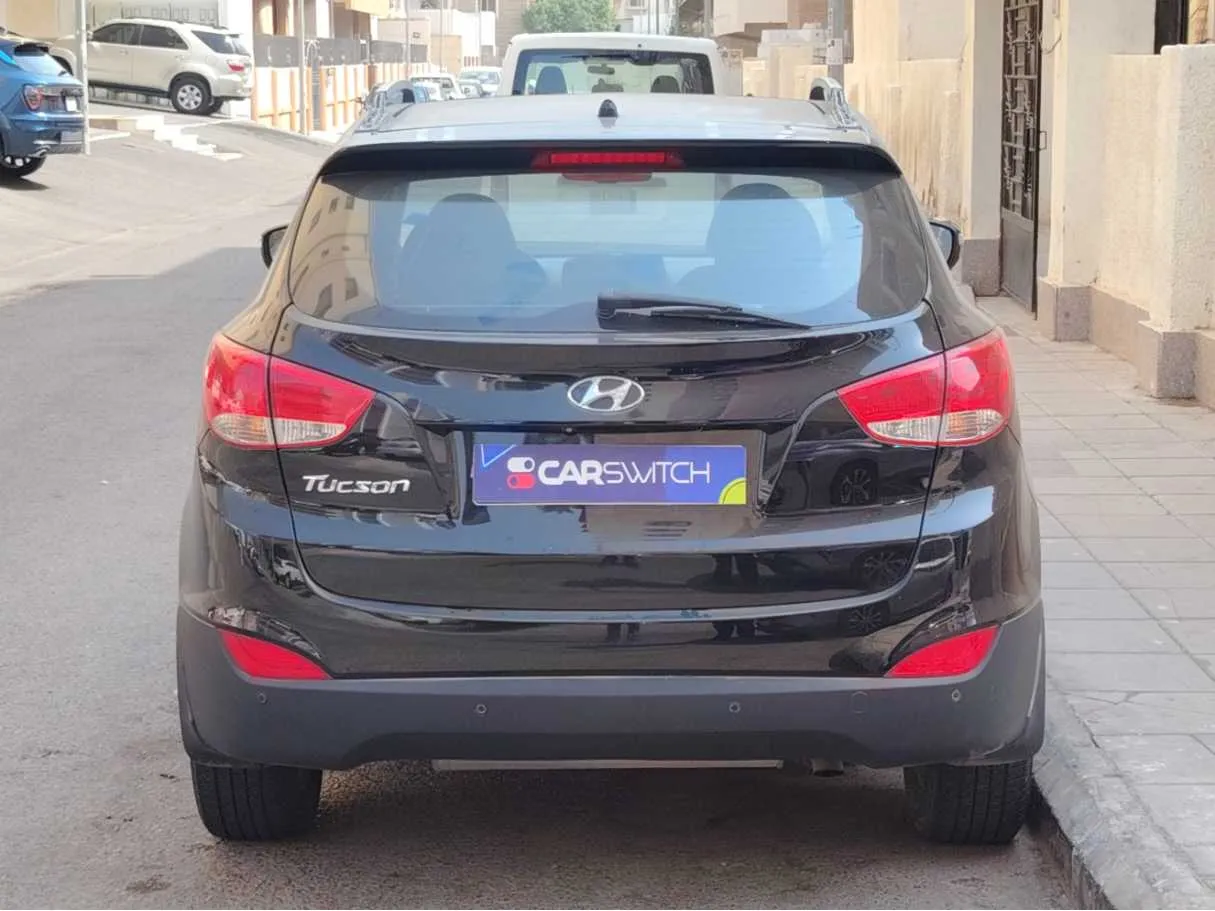 Car image 6