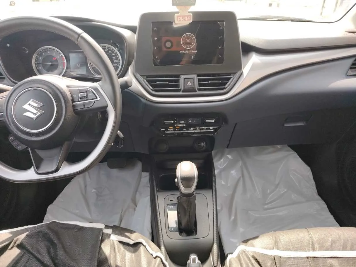 Car image 18