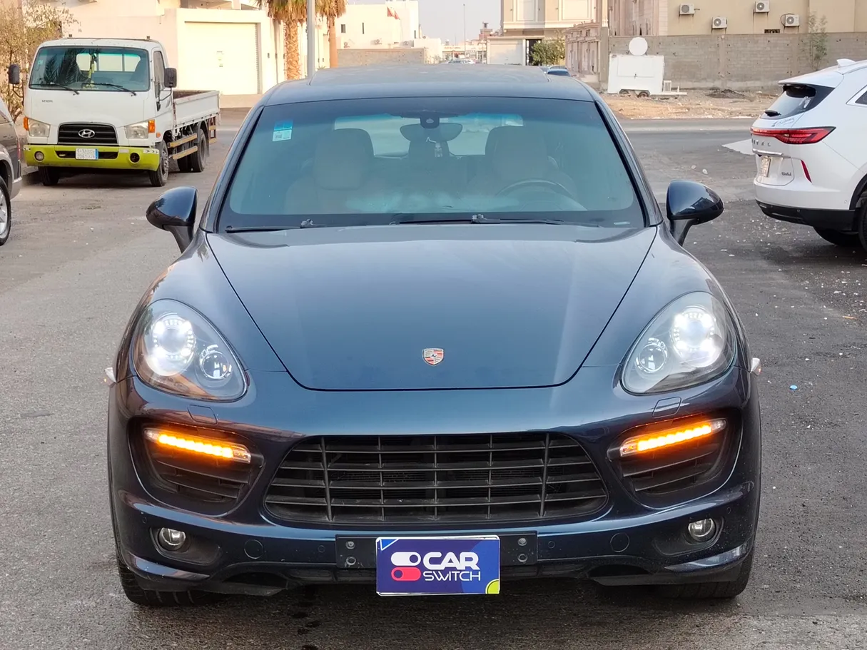 Car image 2