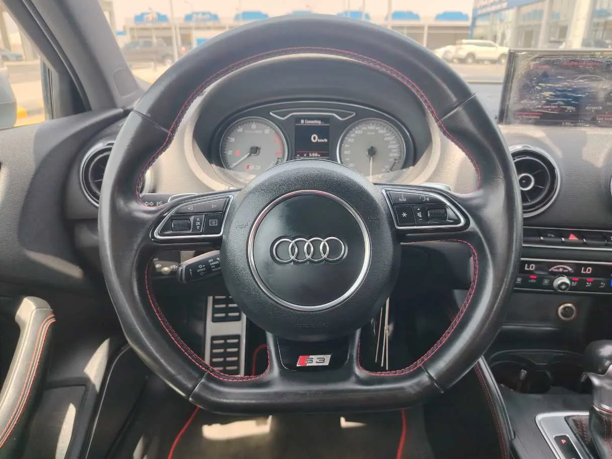 Car image 21