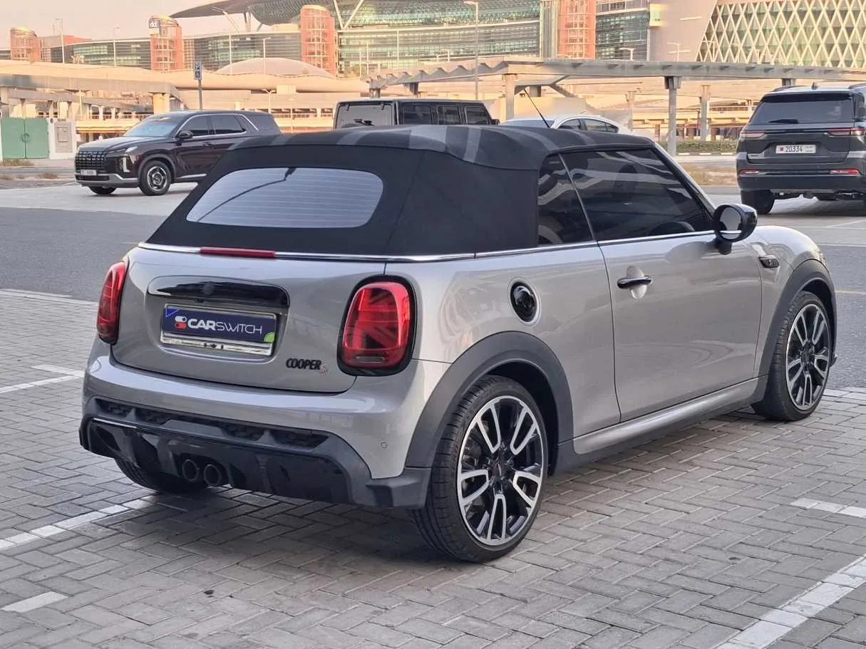 Car image 7