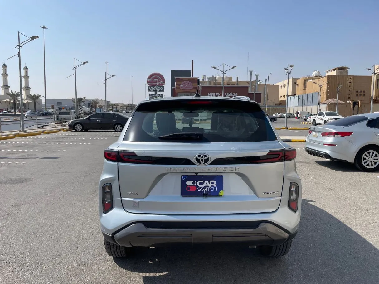 Car image 6