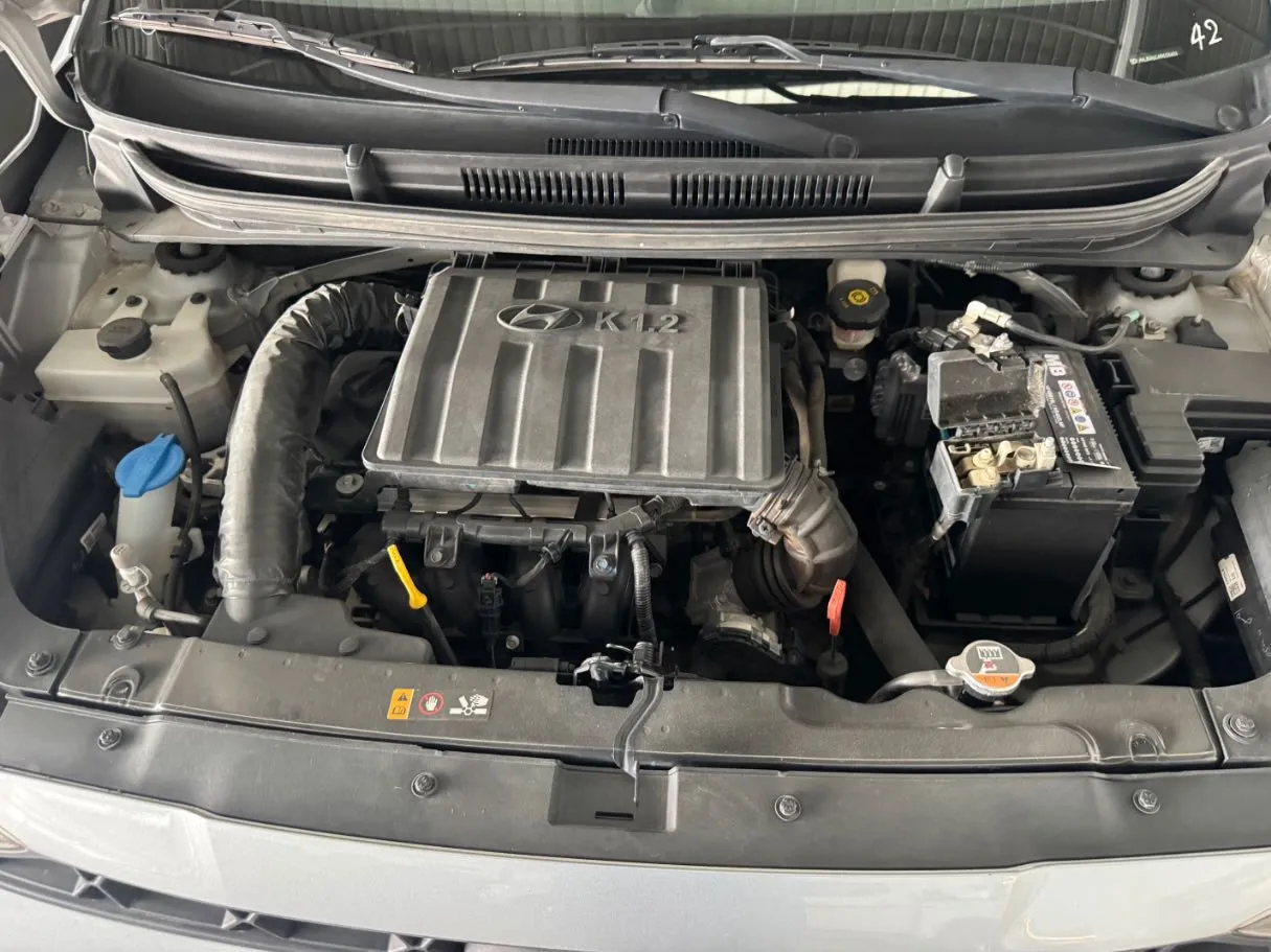 Car image 18