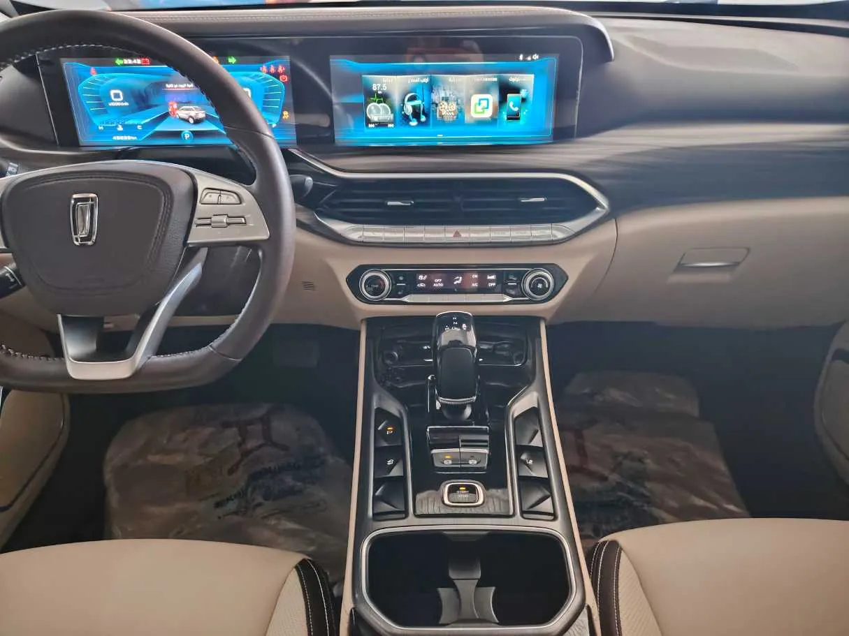 Car image 24