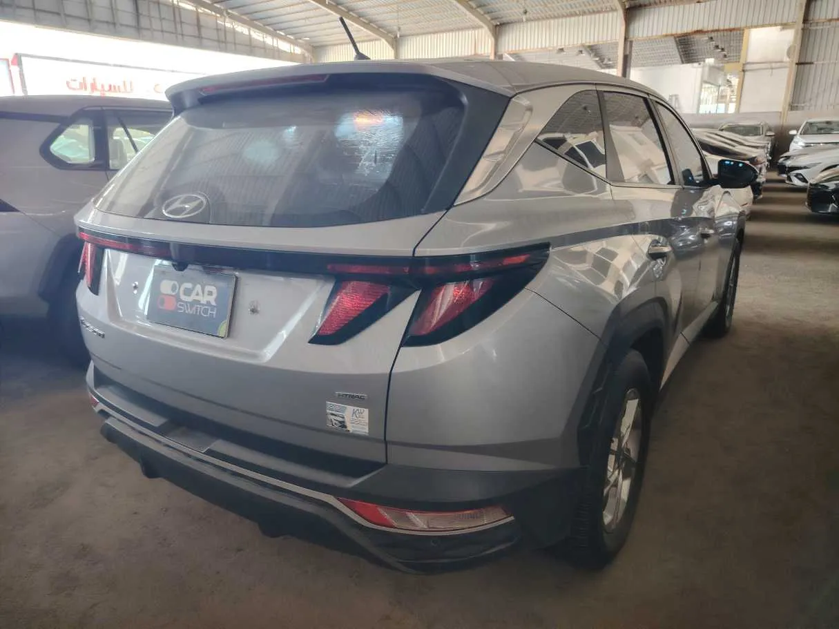 Car image 5