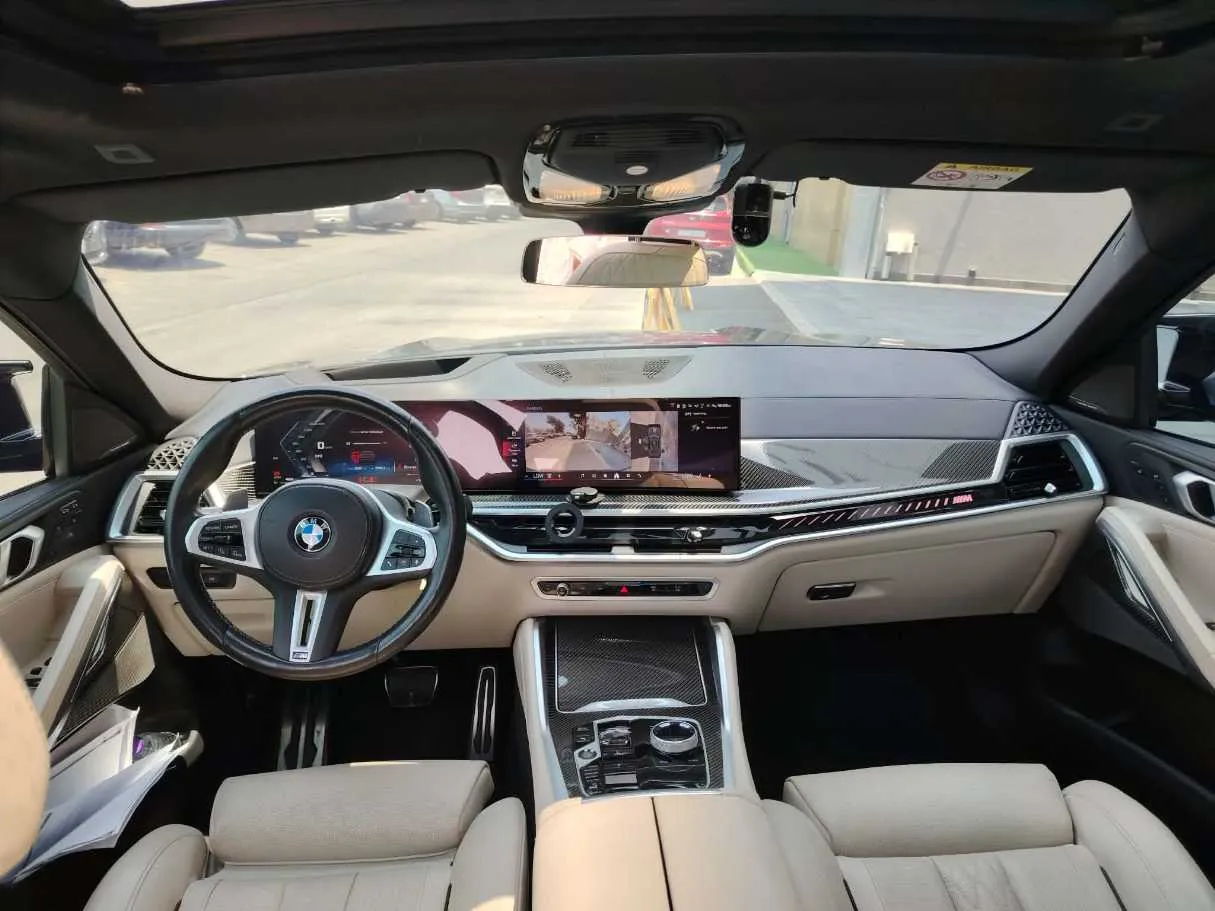 Car image 22