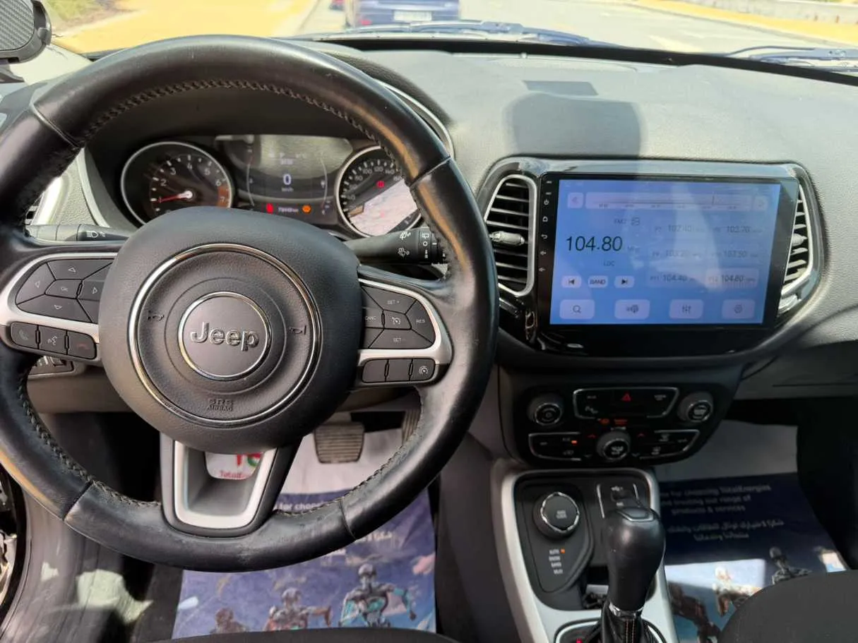Car image 17