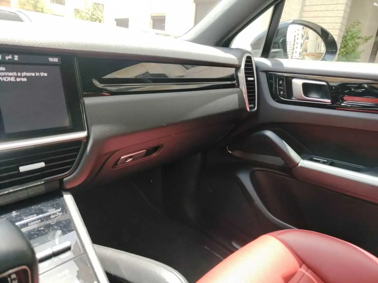 Car image 43