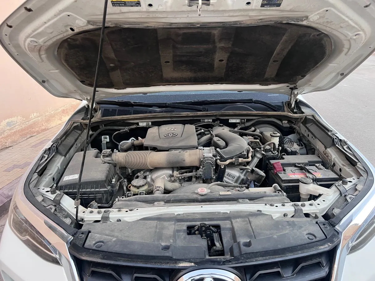 Car image 27