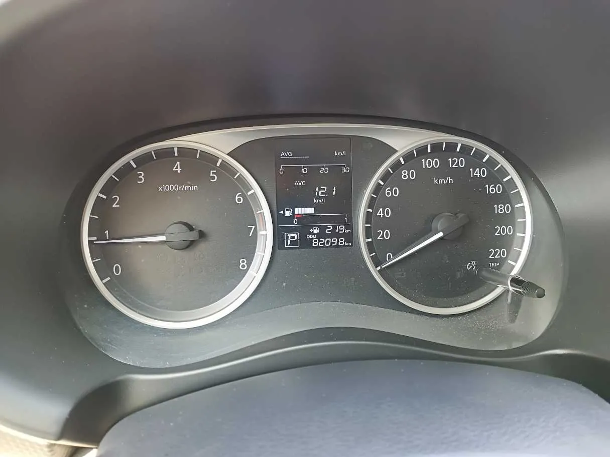 Car image 18