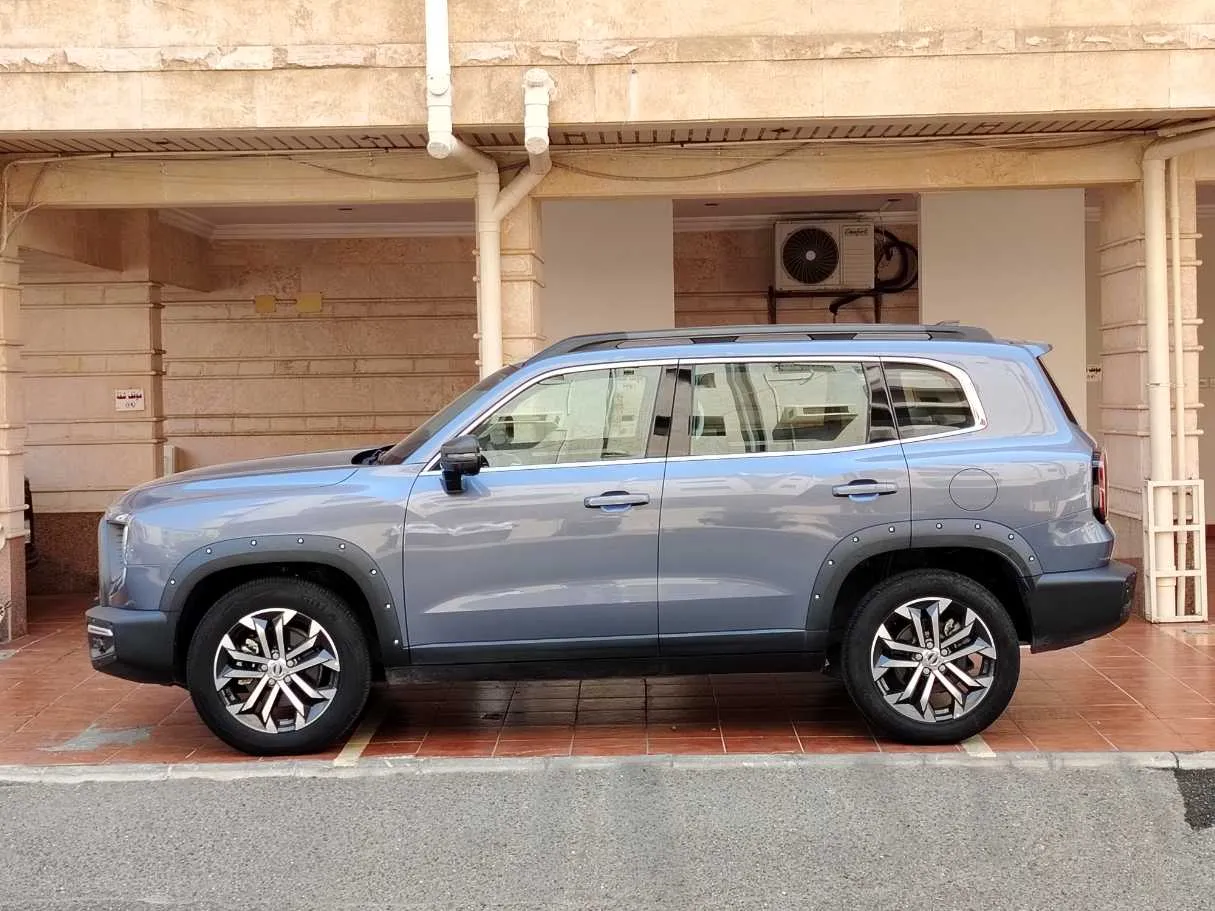 Car image 8