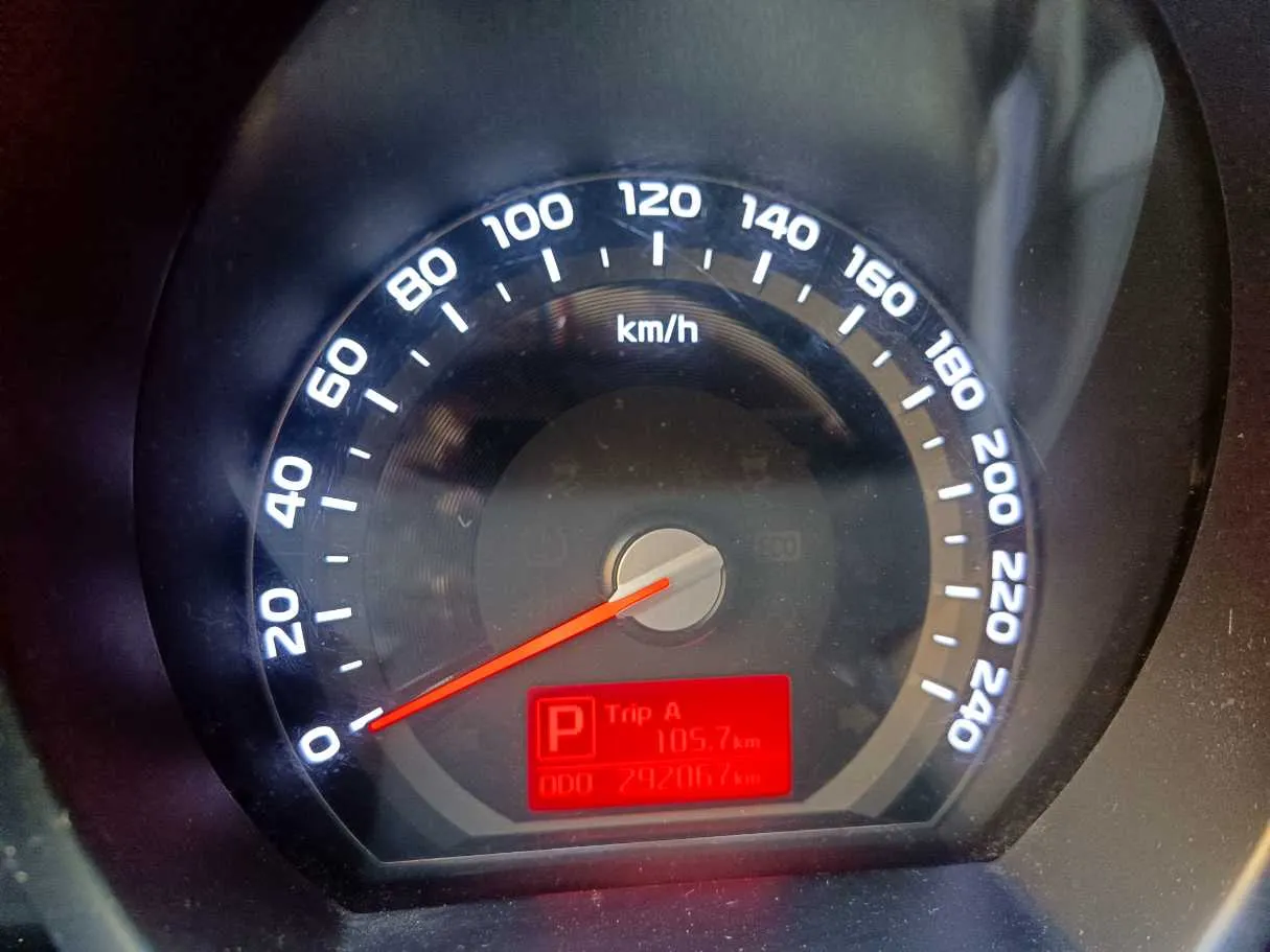 Car image 25