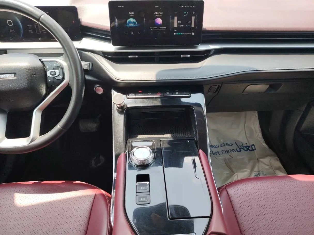 Car image 18