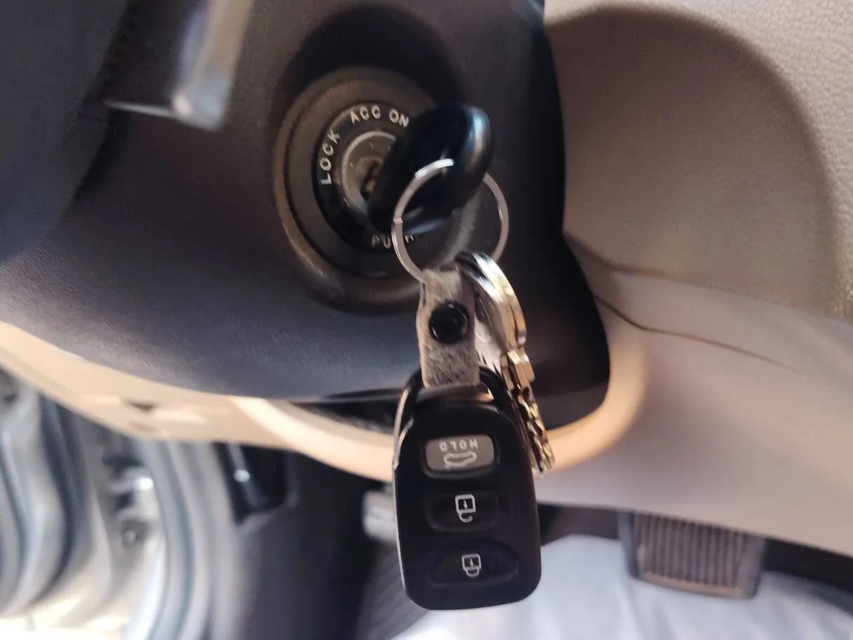 Car image 27