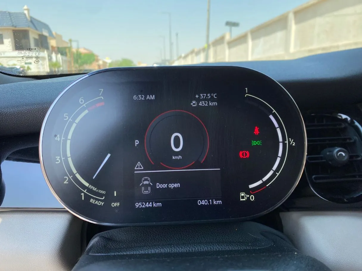 Car image 21