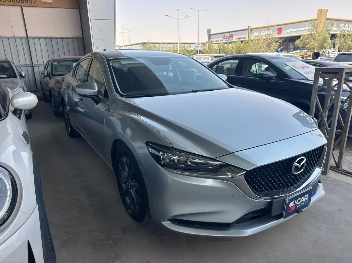 Car image 3