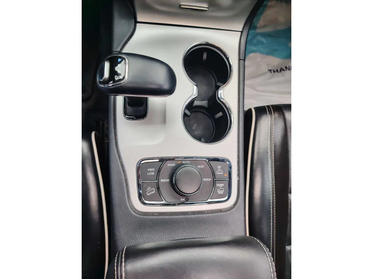 Car image 20
