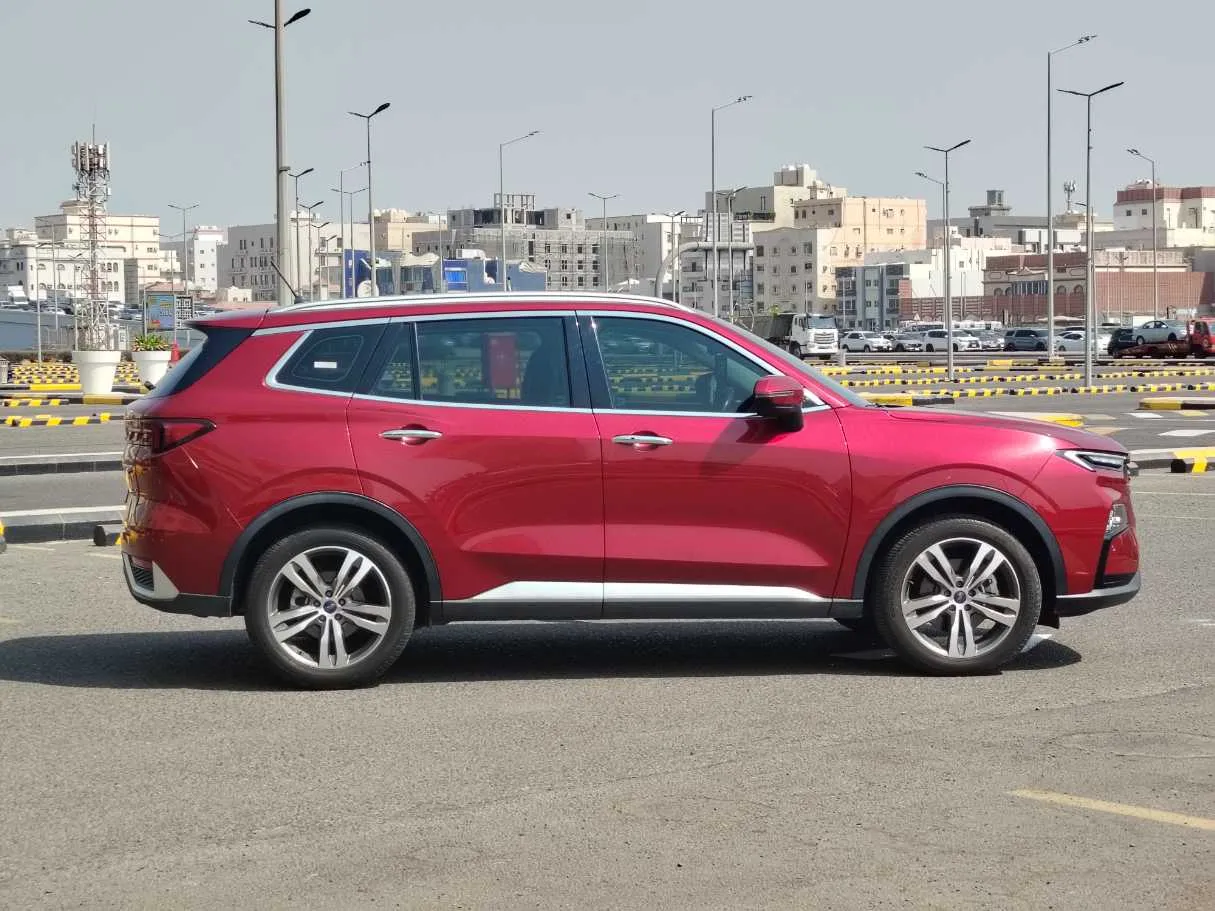 Car image 3