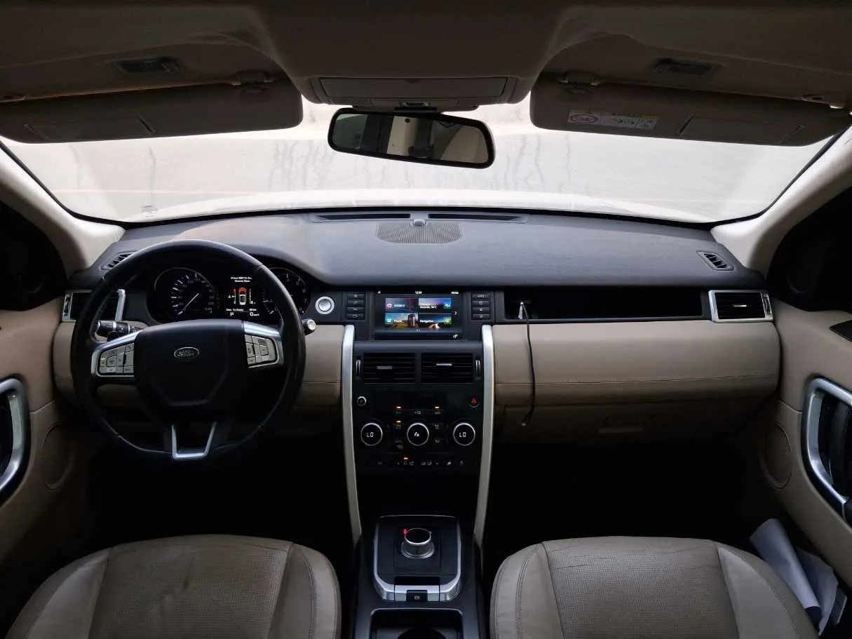 Car image 15