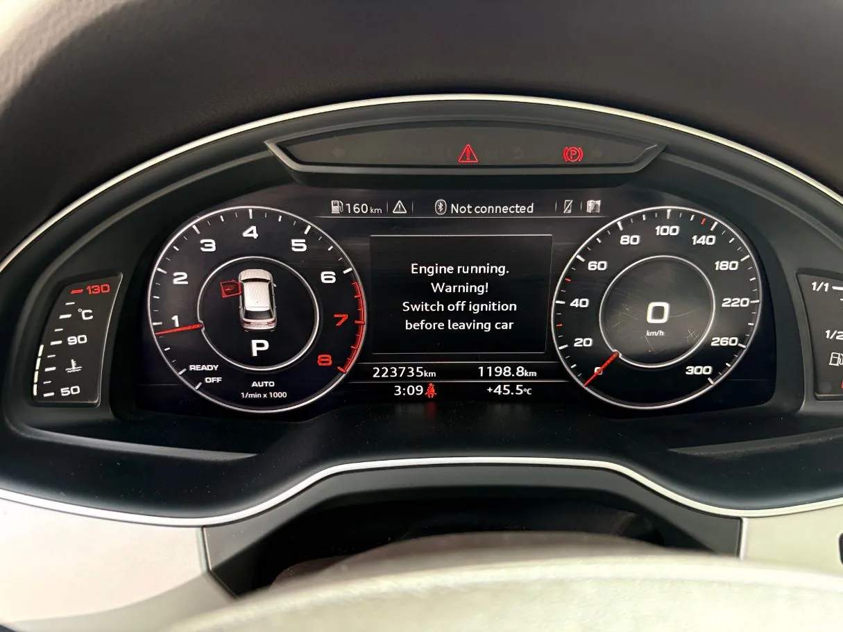 Car image 24