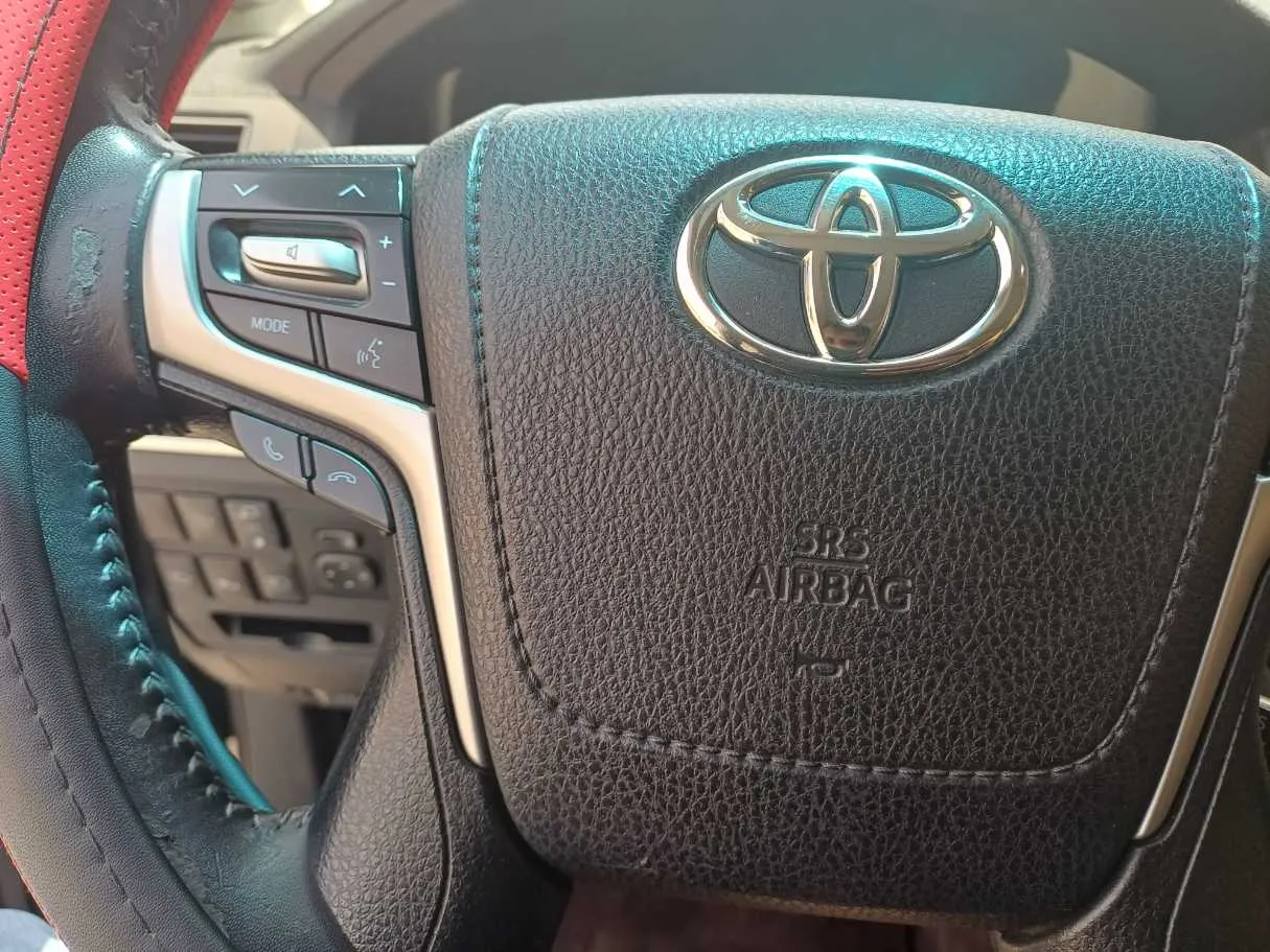 Car image 21