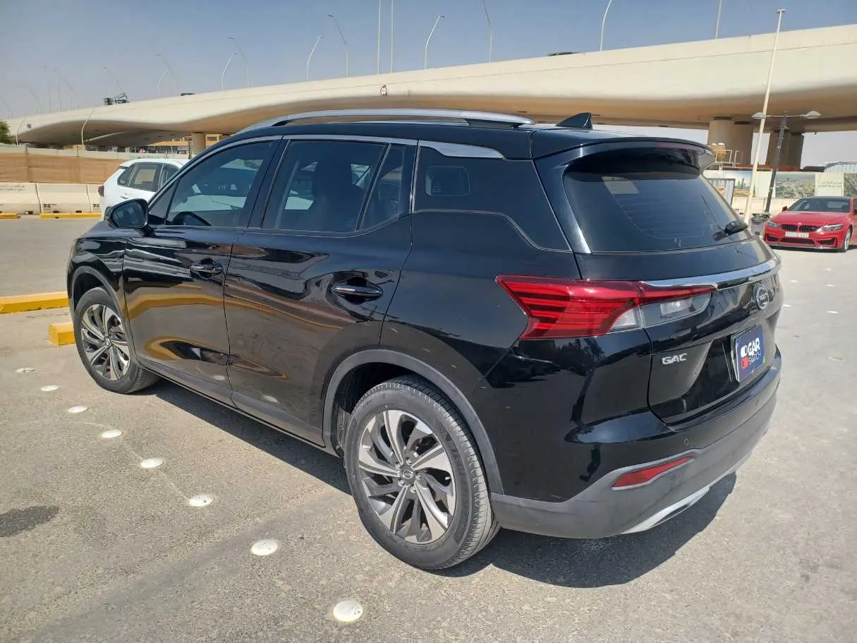 Car image 7