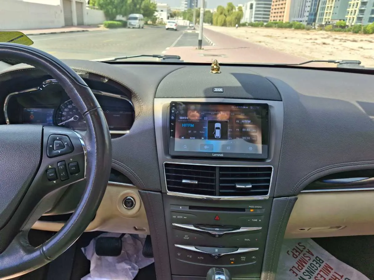 Car image 16