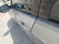 الباب الأمامى الأيمن