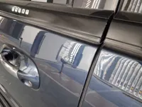 الباب الأمامى الأيسر