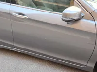الباب الأمامى الأيمن