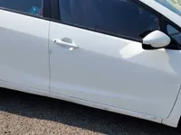 الباب الأمامى الأيمن
