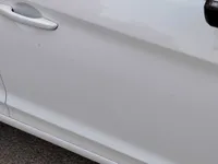 الباب الأمامى الأيمن