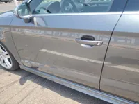 الباب الأمامى الأيسر