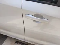 الباب الأمامى الأيمن