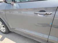 الباب الأمامى الأيسر