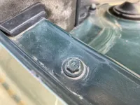 الرفرف الجانبى الأيمن