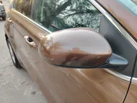 الباب الأمامى الأيمن