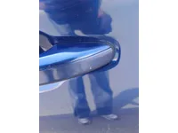الباب الأمامى الأيمن
