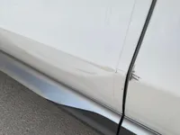 الباب الأمامى الأيسر